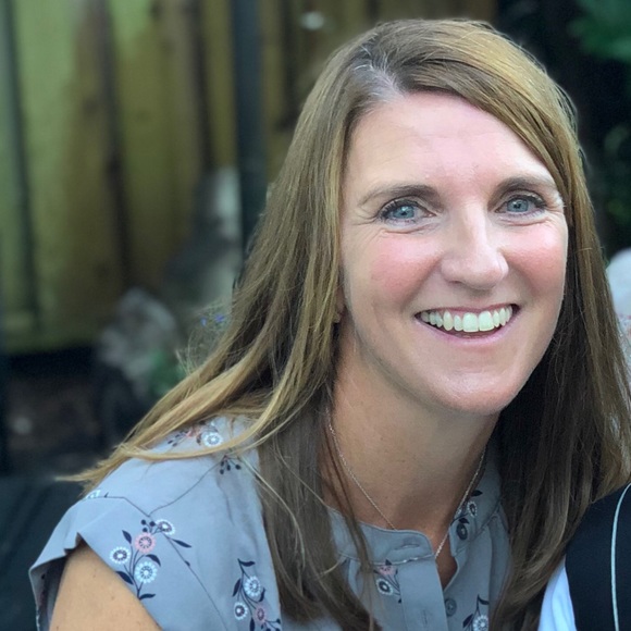 Meet your Posher, Christine - Picture 1 of 1